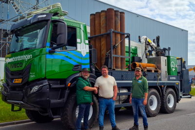 Elektrischer Boxer 150 E GEO auf Lkw für Bodenuntersuchung an Sijben Bronboringen