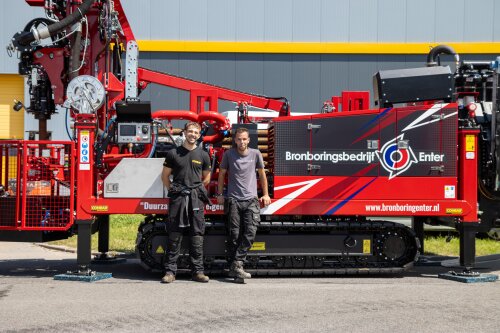 Neuer Combi 300 GT mit CCR 1000 für Bronboringsbedrijf Enter